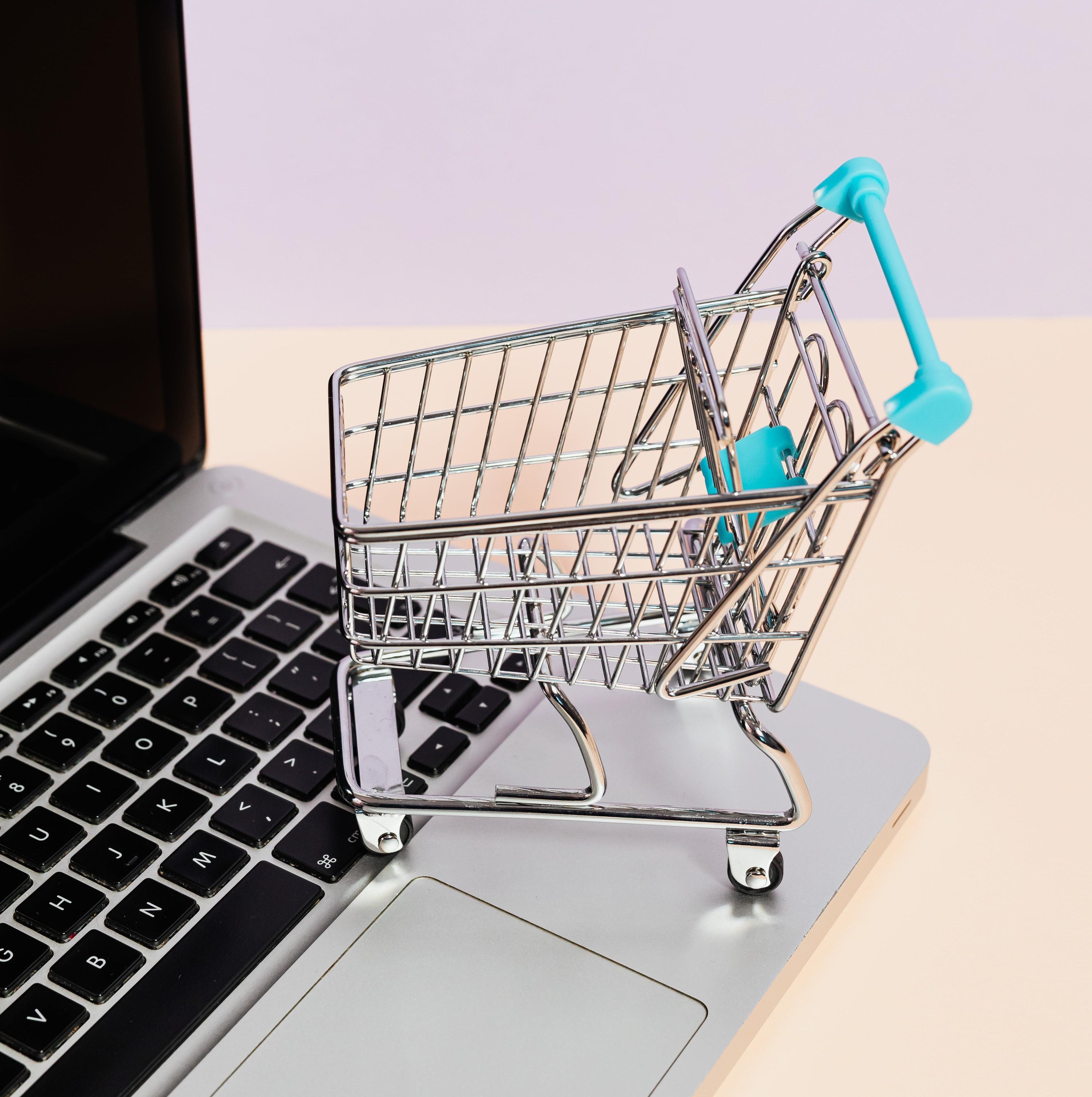 Why Your Business Needs an E-commerce: 4 Key Benefits
